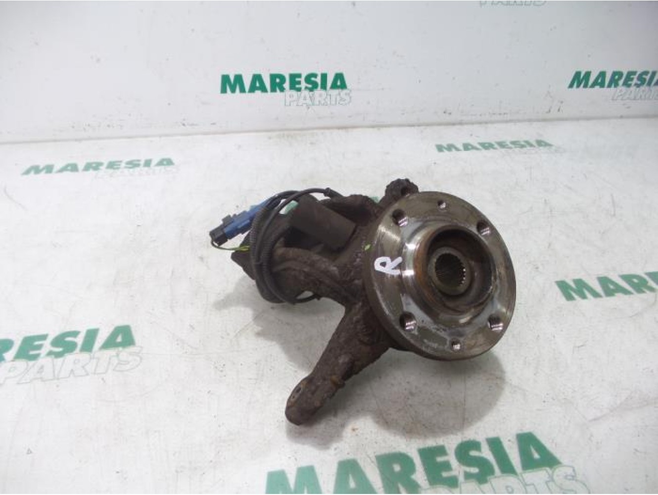 Peugeot - 207 - Knuckle, front right