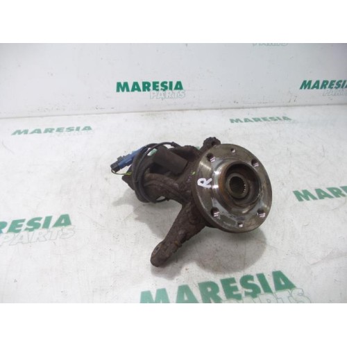 Peugeot - 207 - Knuckle, front right