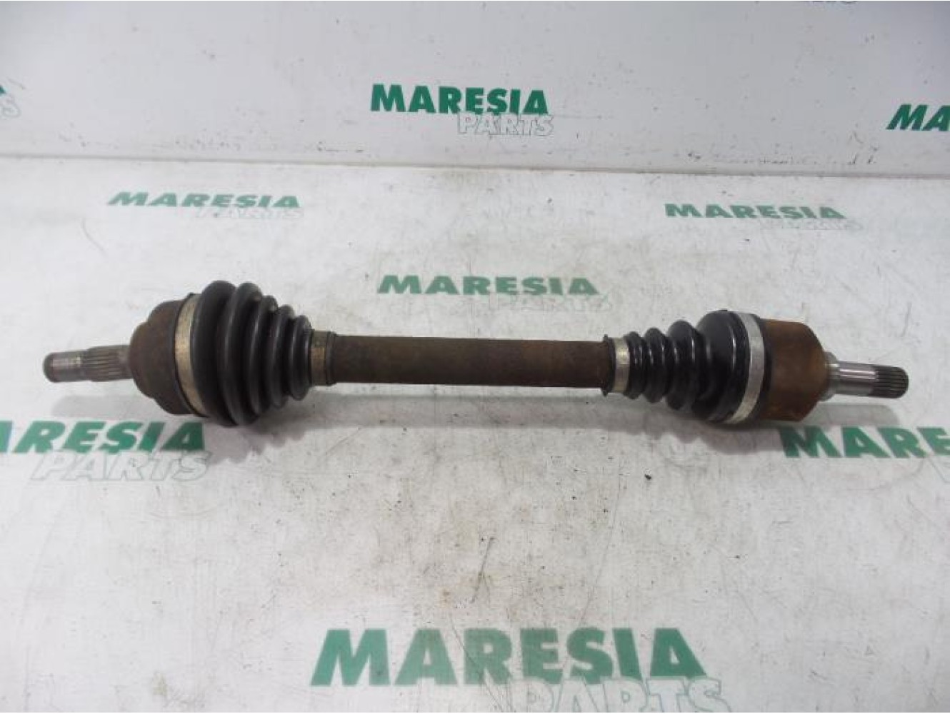 Peugeot - 207 - Aandrijfas links-voor