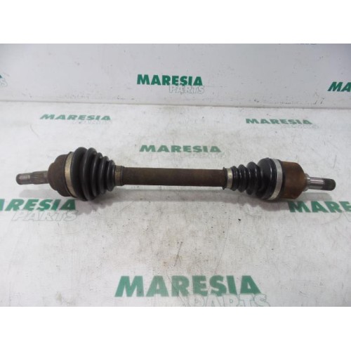 Peugeot - 207 - Aandrijfas links-voor