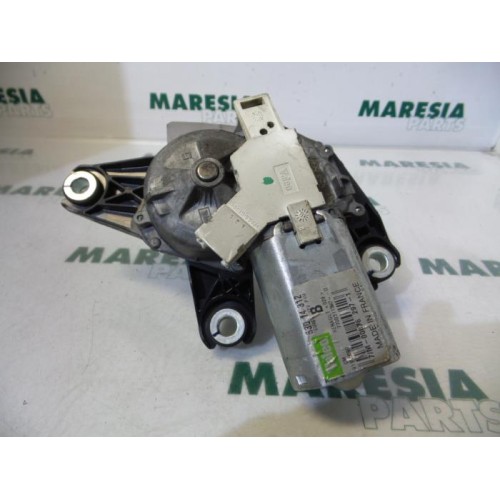 Renault - Trafic - Ruitenwissermotor achter