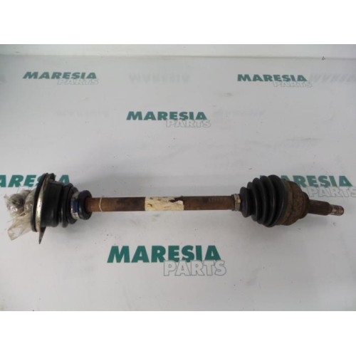 Renault - Trafic - Front drive shaft, left