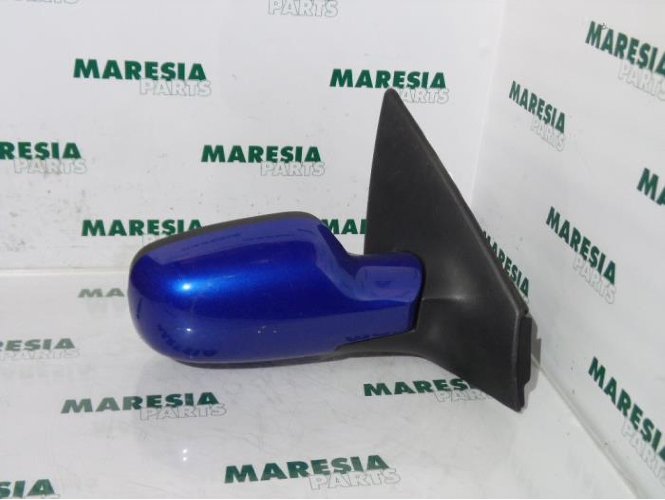 Renault - Megane - Wing mirror, right