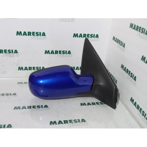 Renault - Megane - Wing mirror, right
