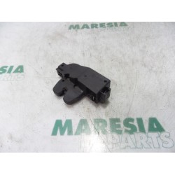 Citroen - C8 - Tailgate lock mechanism