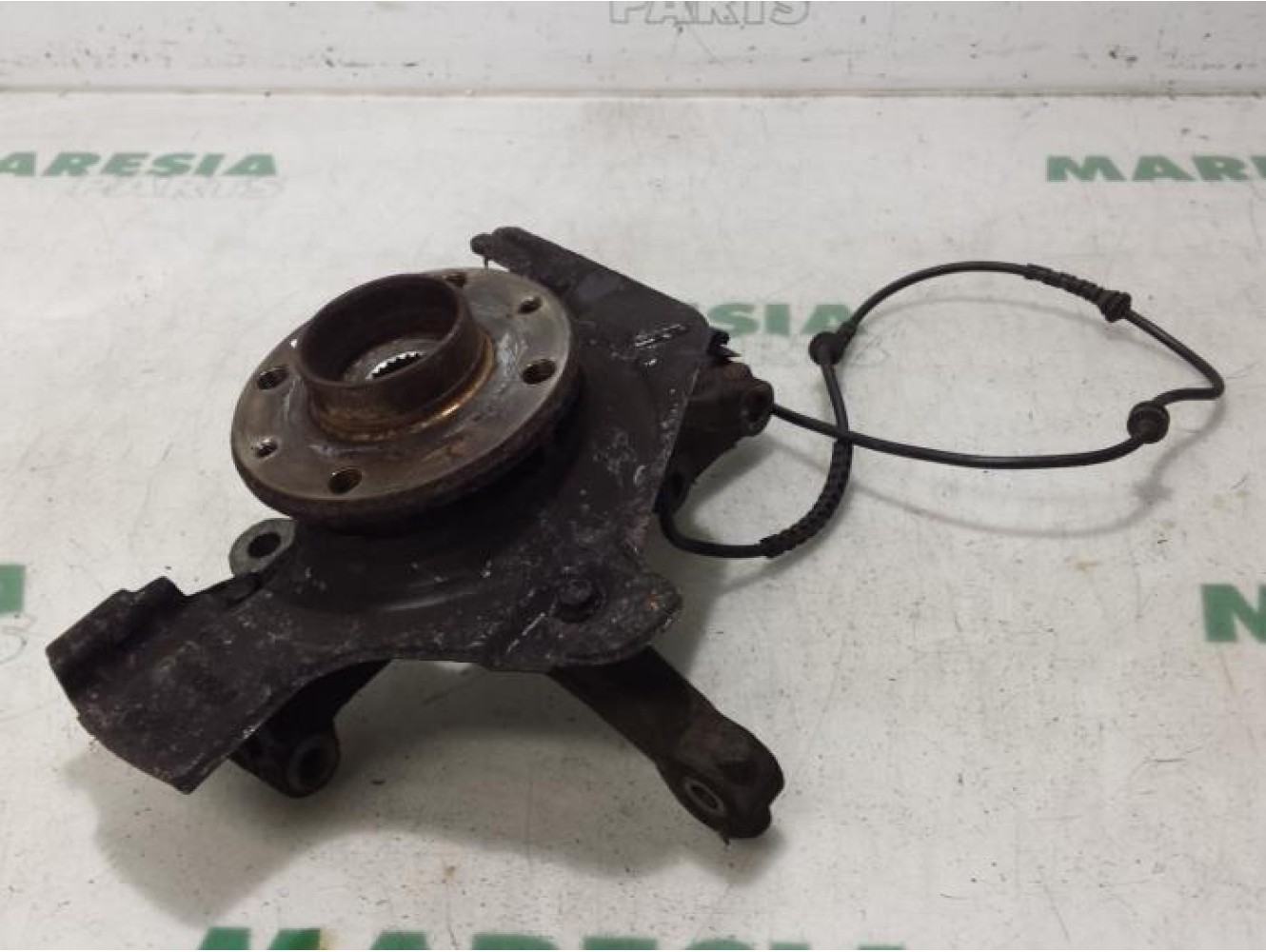 Alfa Romeo - Mito - Achsschenkel links vorne