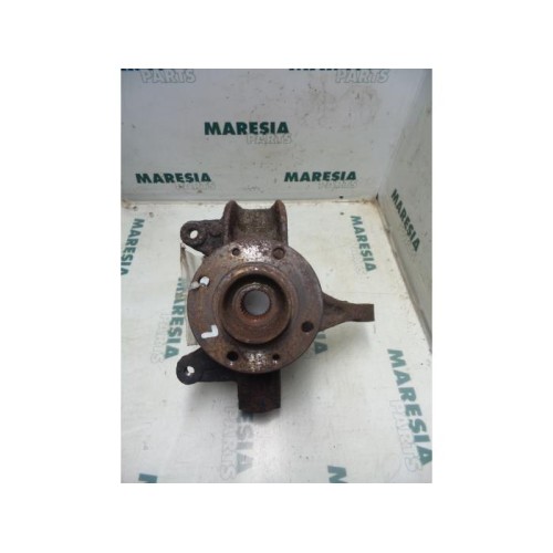 Renault - Megane - Fusee links-voor