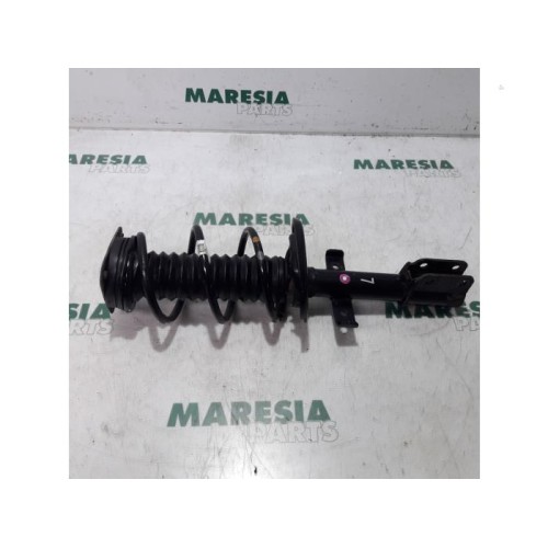 Renault - Clio - Front shock absorber rod, left