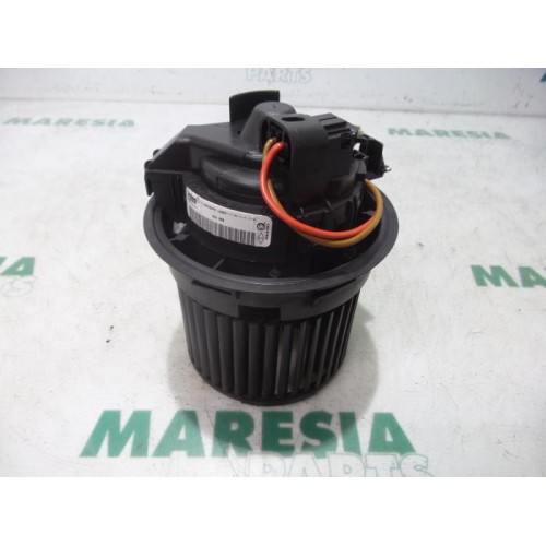 Renault - Clio - Heating and ventilation fan motor