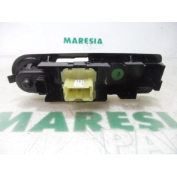 Renault - Clio - Multi-functional window switch