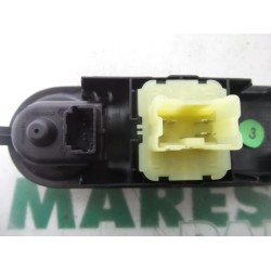Renault - Clio - Multi-functional window switch