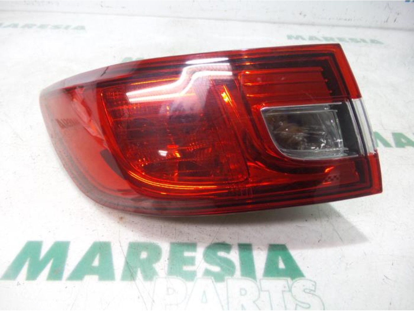 Renault - Clio - Achterlicht links