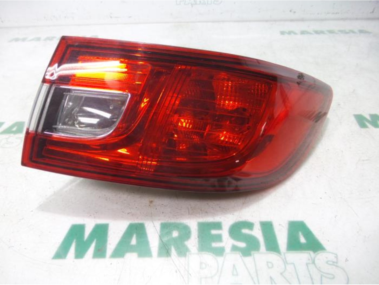 Renault - Clio - Taillight, right