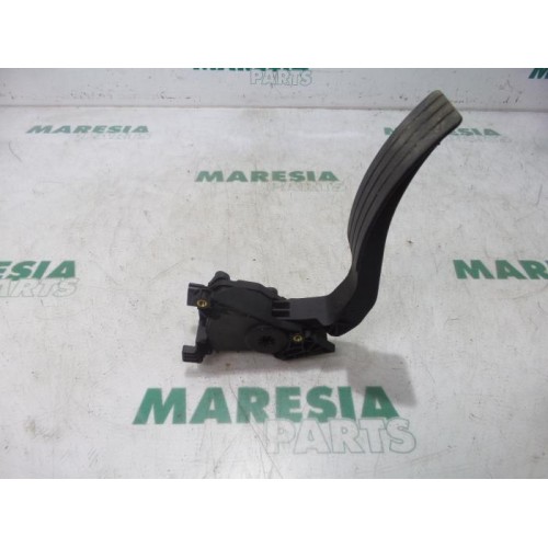 Renault - Clio - Throttle pedal position sensor