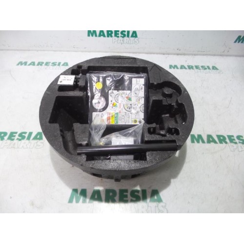 Renault - Clio - Reifen Reparaturset