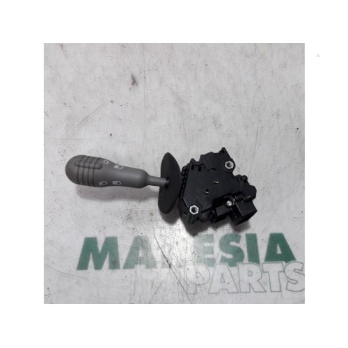 Renault - Twingo - Indicator switch