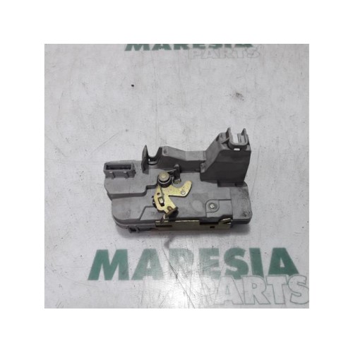 Peugeot - 307 - Rear door mechanism 4-door, right