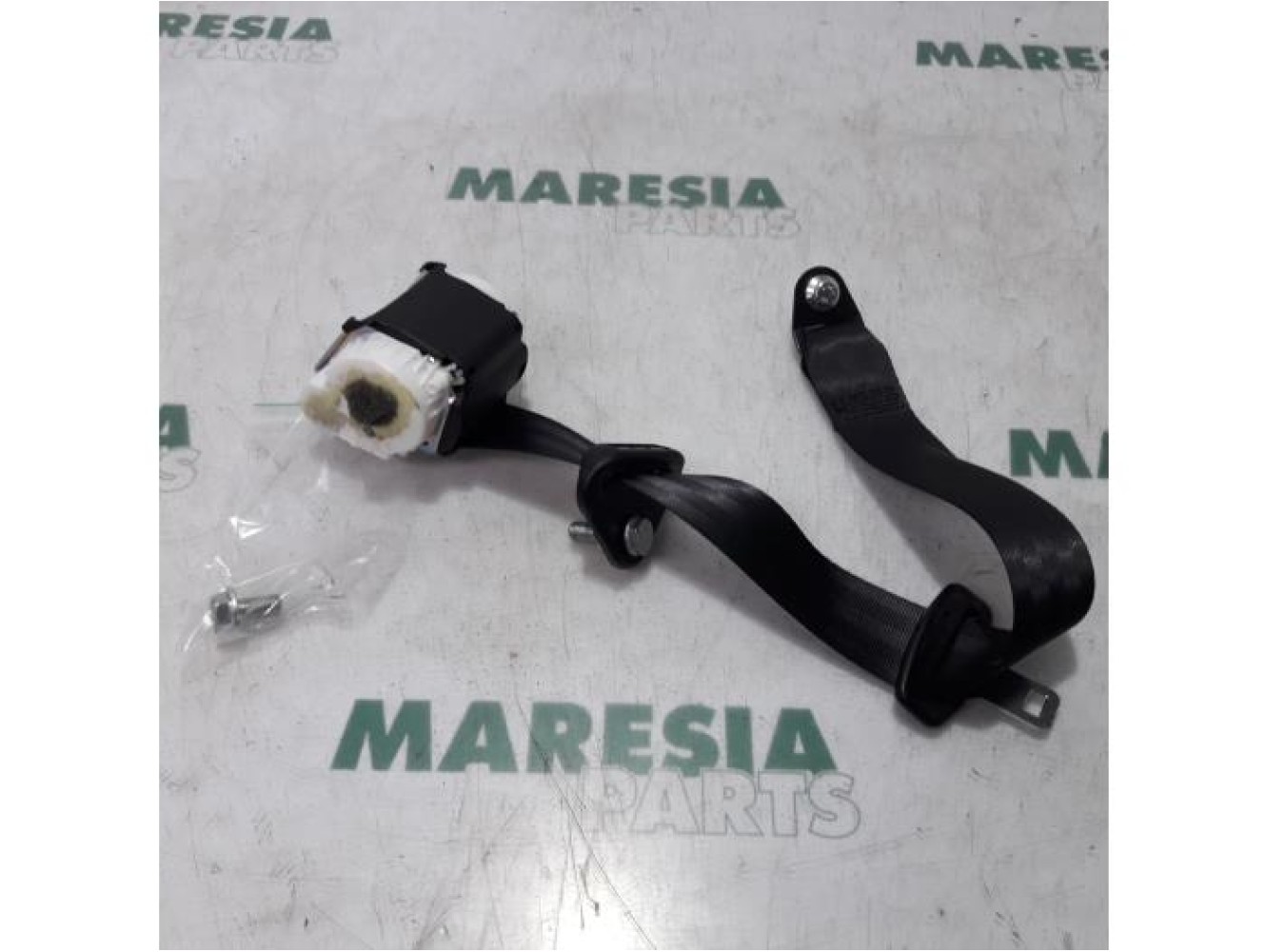 Fiat - 500 - Rear seatbelt, left