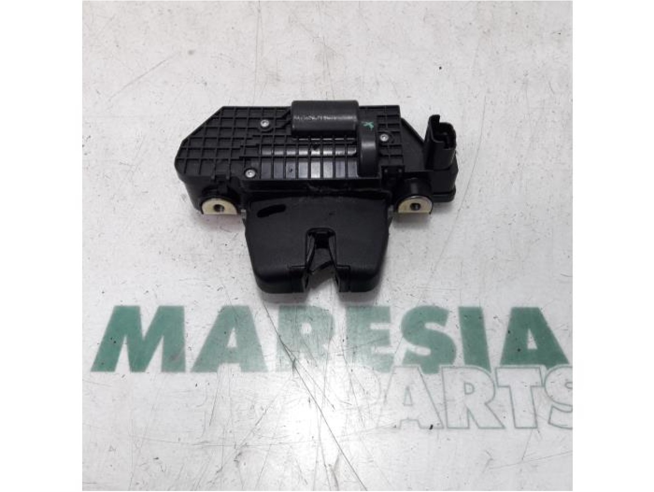 Citroen - C3 - Tailgate lock mechanism