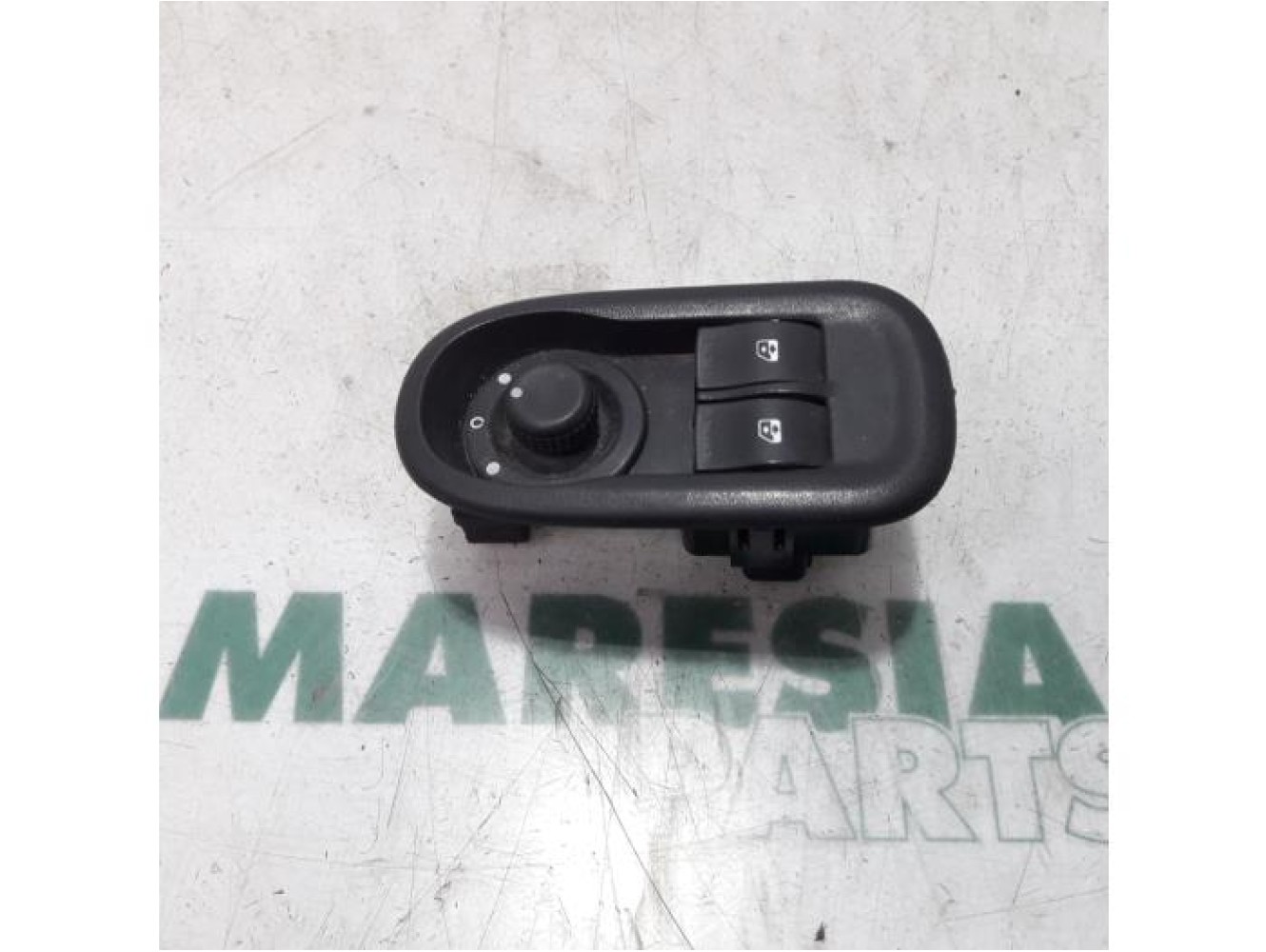 Renault - Kangoo - Multi-functional window switch