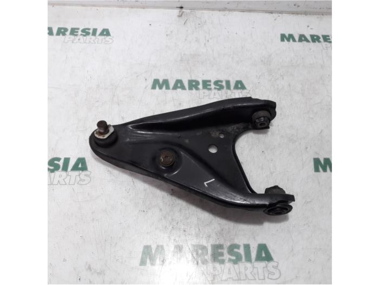 Dacia - Lodgy - Front lower wishbone, left