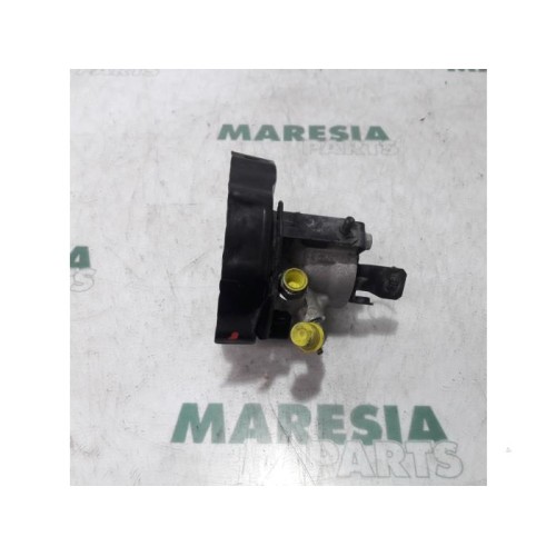 Peugeot - Bipper - Power steering pump