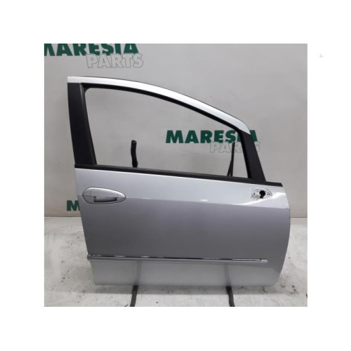 Fiat - Punto - Front door 4-door, right
