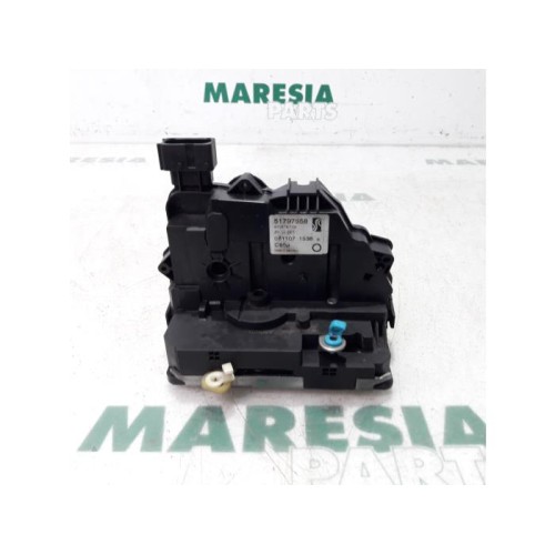 Fiat - Punto - Front door lock mechanism 4-door, right