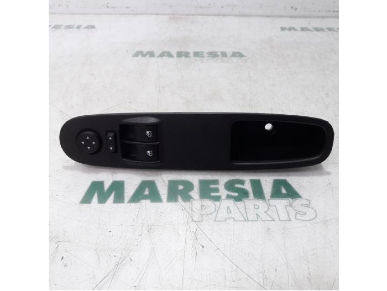 Fiat - Punto - Multi-functional window switch