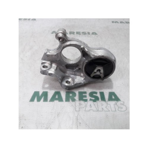 Peugeot - 3008 - Engine mount