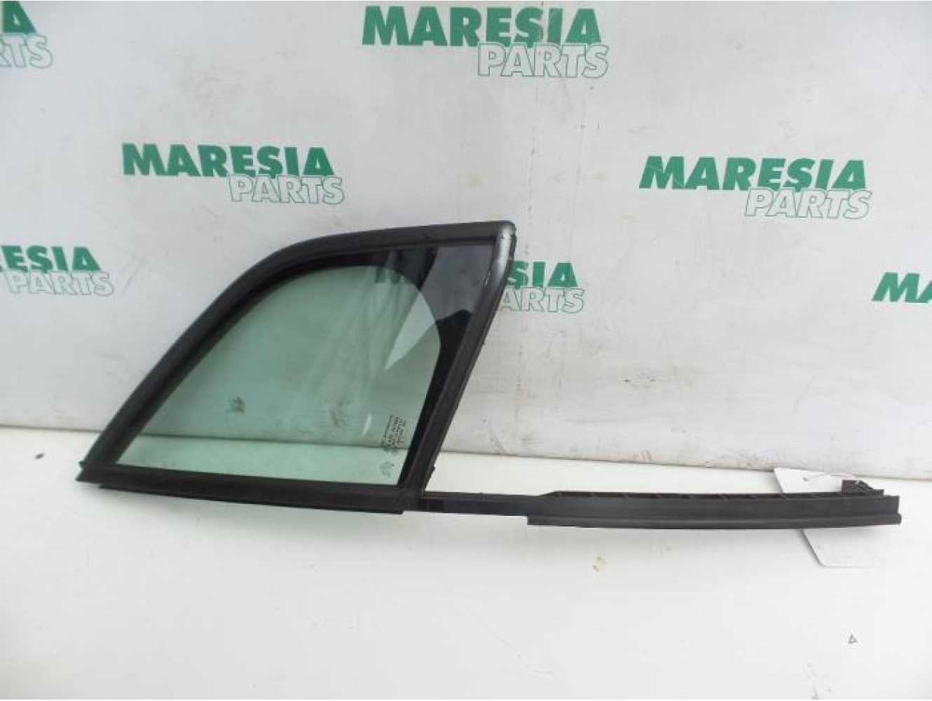 Citroen - C3 - Quarter light, front right