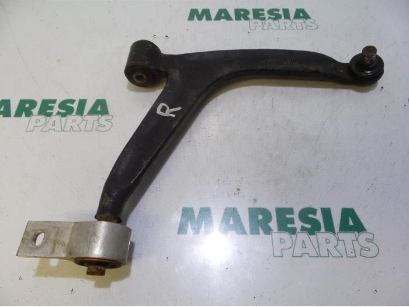 Citroen - Berlingo - Front lower wishbone, right