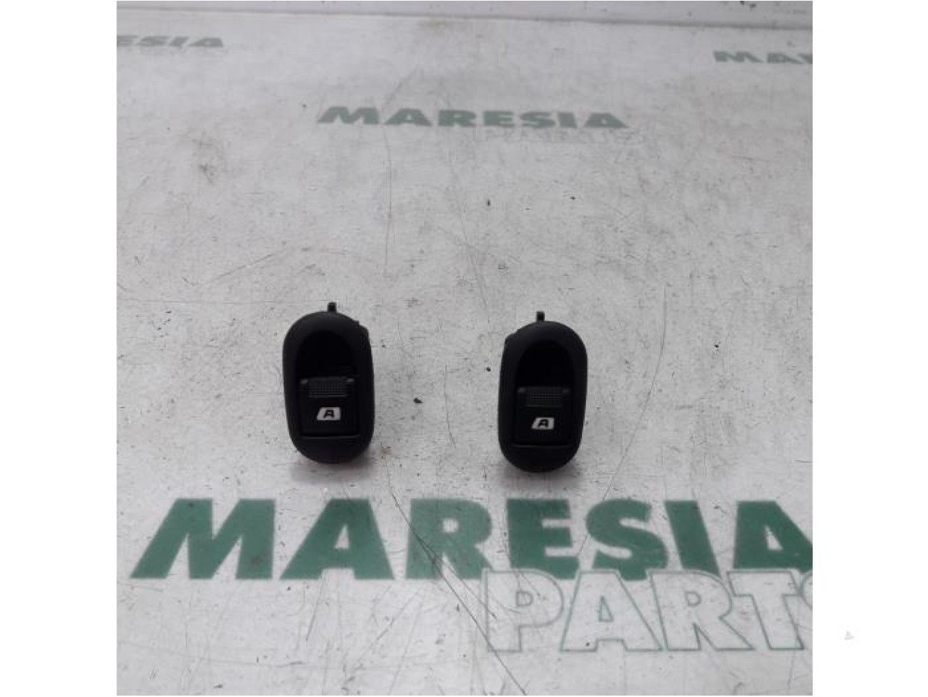 Citroen - Pluriel - Multi-functional window switch