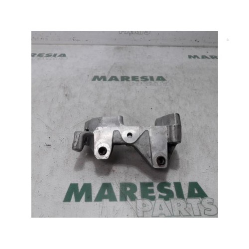 Peugeot - Partner - Engine mount