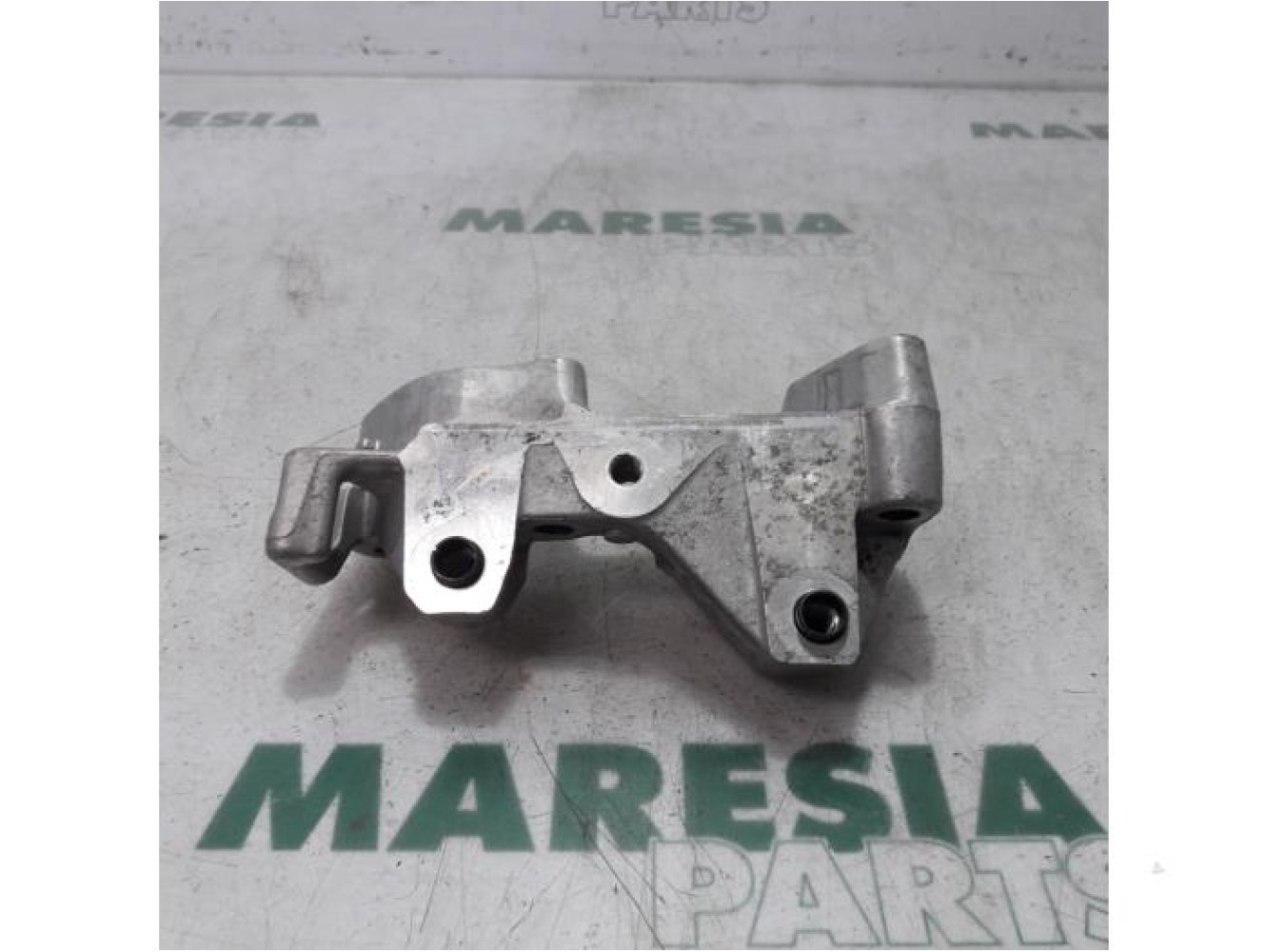 Citroen - Berlingo - Engine mount