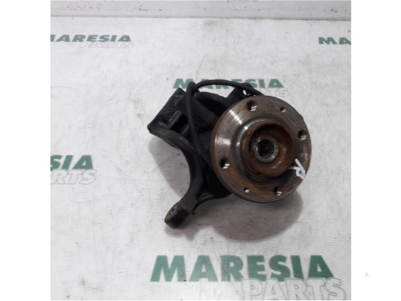 Peugeot - 208 - Knuckle, front right