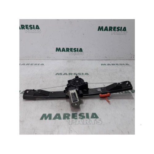 Fiat - Punto - Window mechanism 4-door, front right