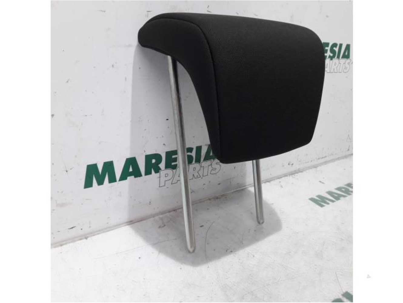 Fiat - Punto - Headrest