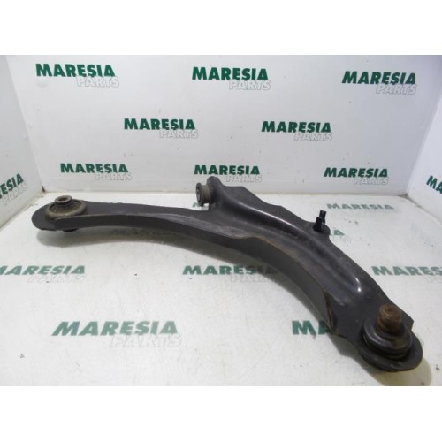 Renault - Megane - Front lower wishbone, right