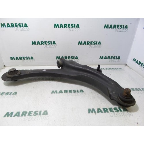 Renault - Megane - Front lower wishbone, right