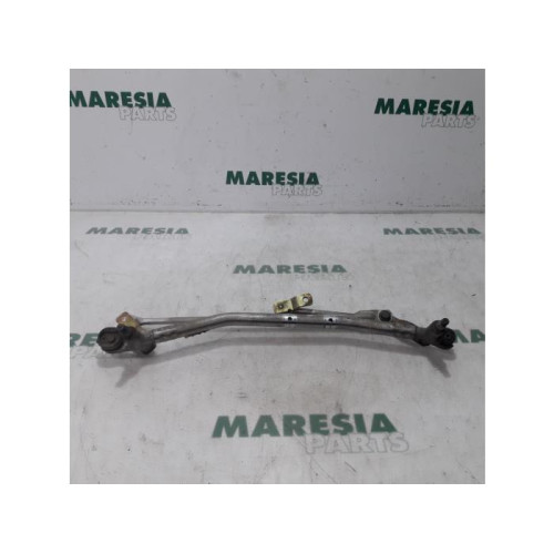 Citroen - Pluriel - Wiper mechanism