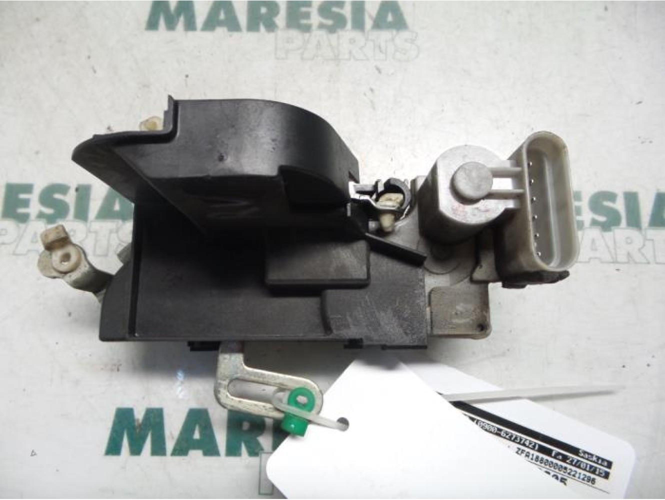 Fiat - Punto - Front door lock mechanism 4-door, right