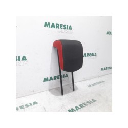 Renault - Clio - Headrest