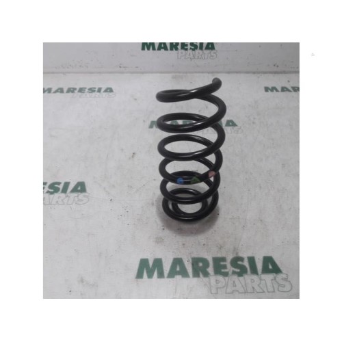 Renault - Clio - Rear coil spring