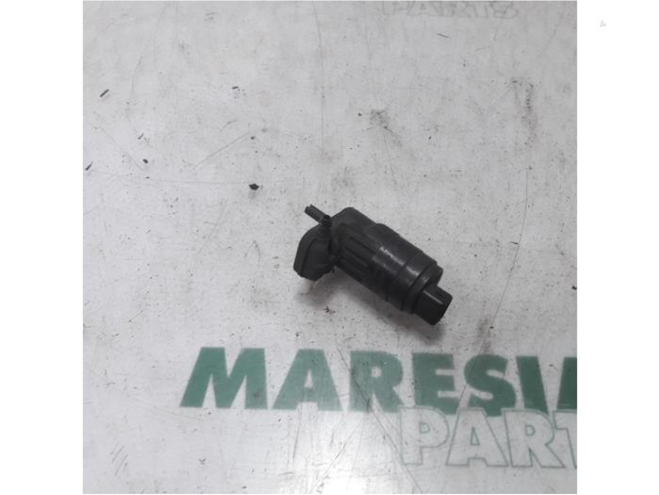 Fiat - Punto - Windscreen washer pump