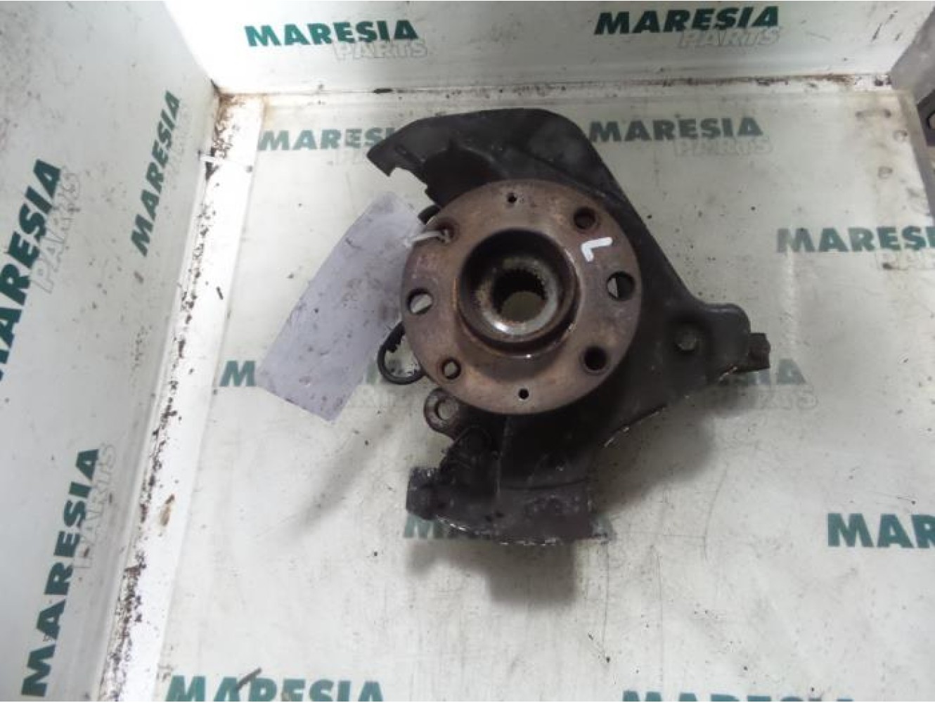 Fiat - Punto - Knuckle, front left