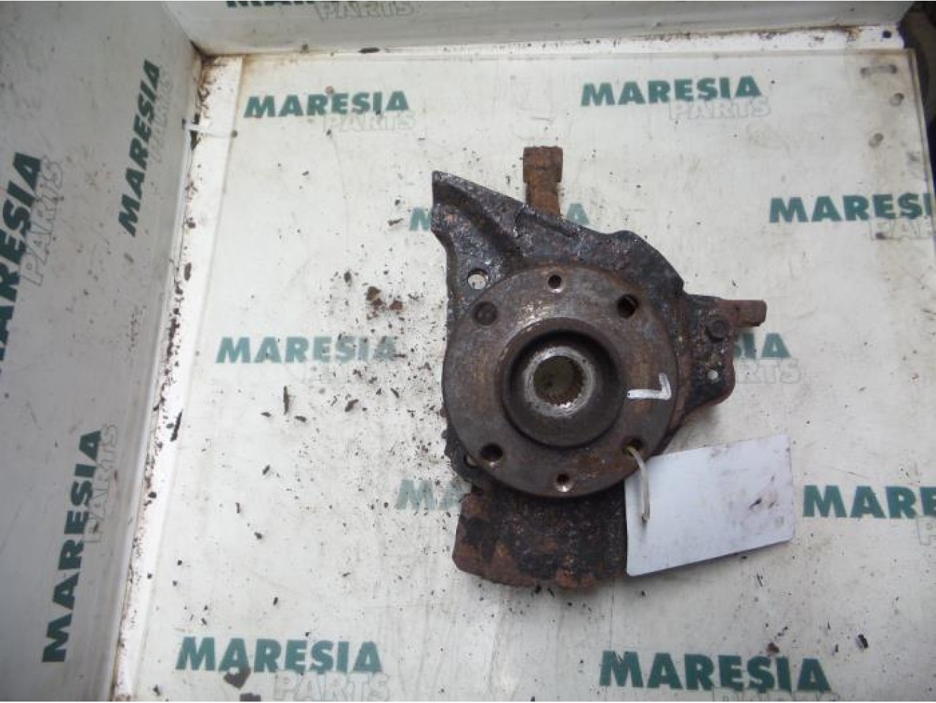 Fiat - Punto - Knuckle, front left