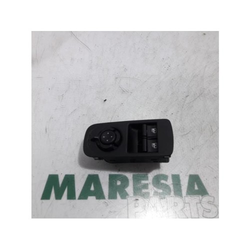 Alfa Romeo - Mito - Multi-functional window switch