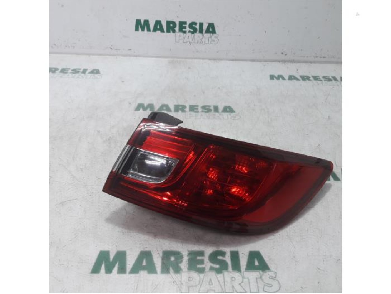 Renault - Clio - Taillight, right