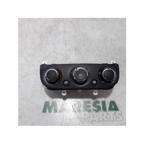 Renault - Clio - Heater control panel